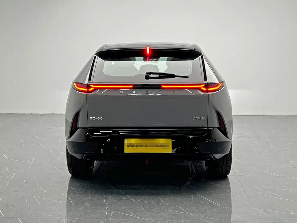 Mazda EZ-60 — миниатюра 5