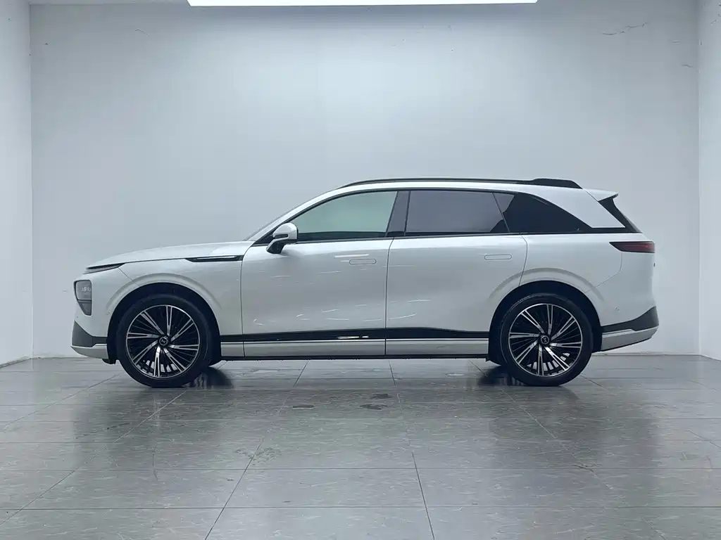 XPeng G9 — миниатюра 8