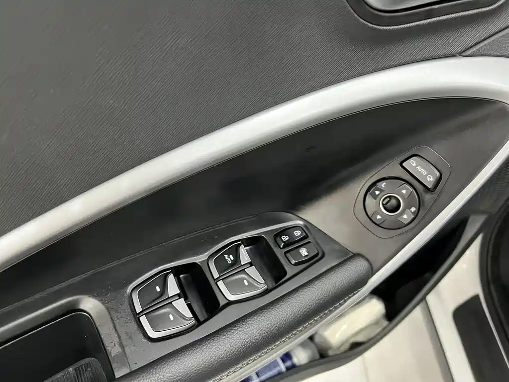 Hyundai Santa Fe — миниатюра 15