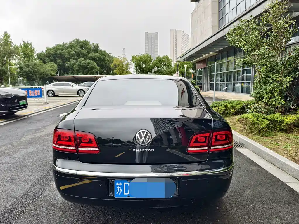 Volkswagen Phaeton — миниатюра 5