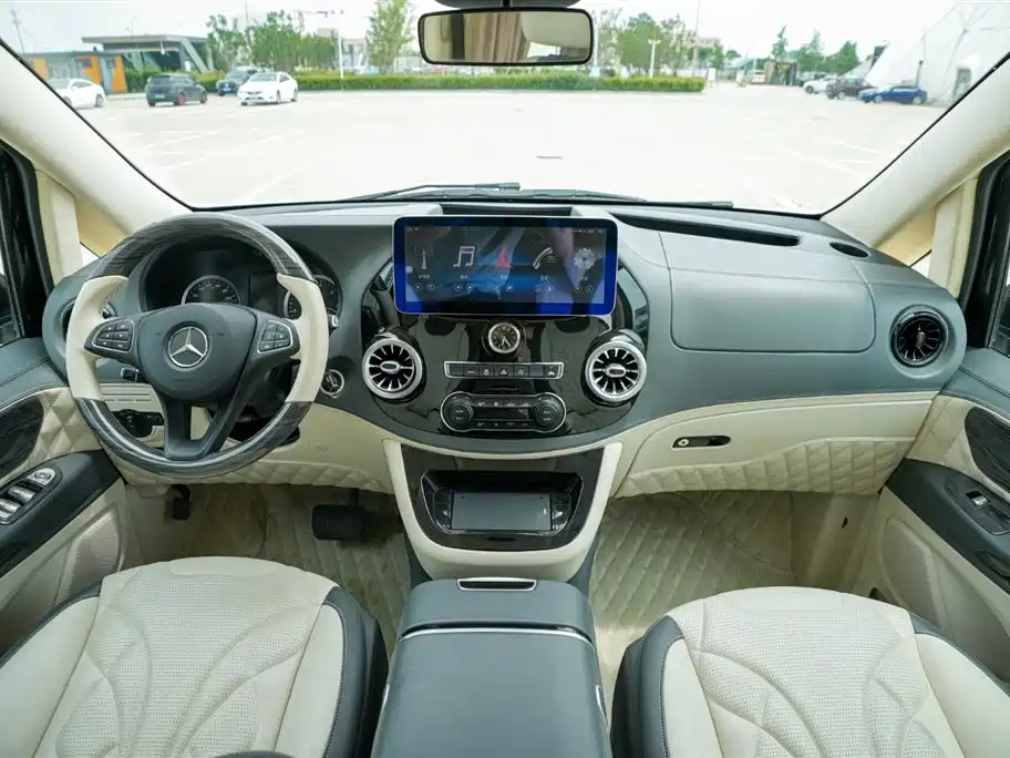 Mercedes-Benz Vito 2018 2.0T Elite 7 мест V