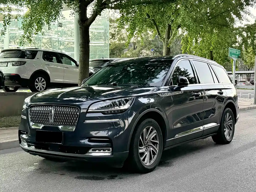 Lincoln Aviator