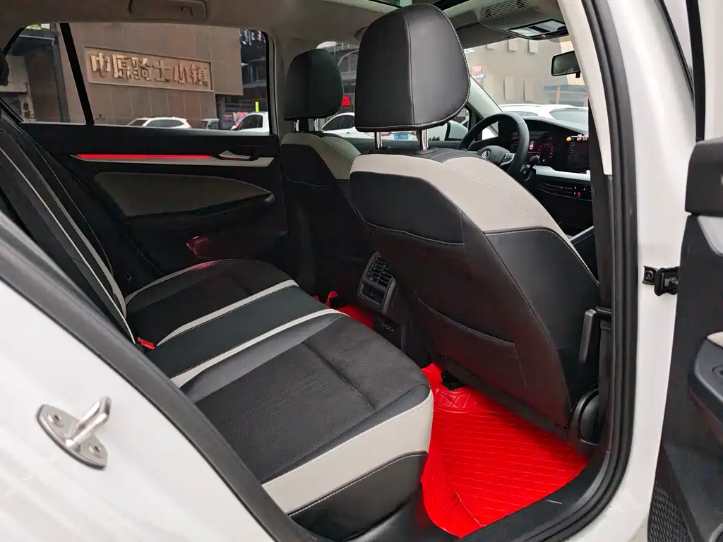 Volkswagen Golf — миниатюра 15