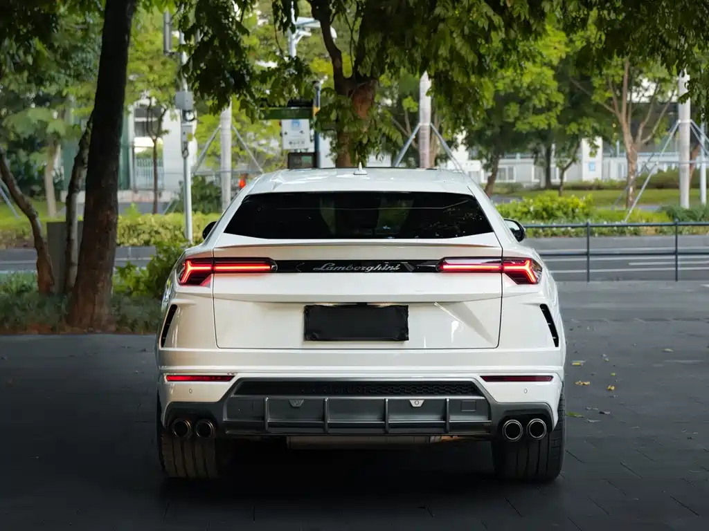 Lamborghini Urus — миниатюра 6