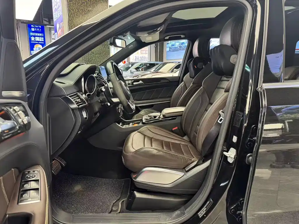 MERCEDES-BENZ GLS AMG