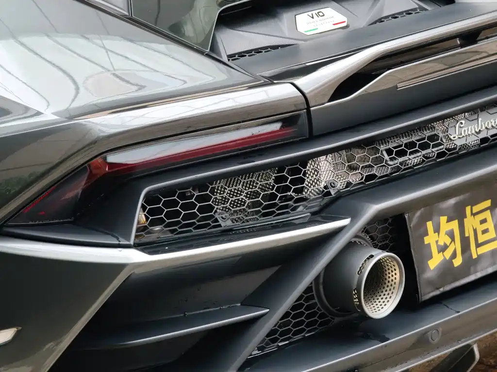 LAMBORGHINI HURACÁN