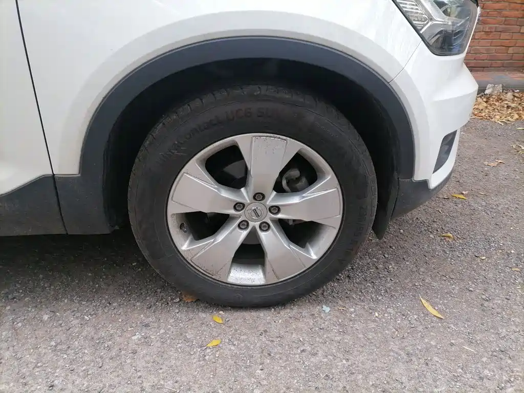 Volvo XC40 — миниатюра 8