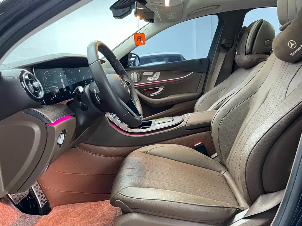 Mercedes-Benz E-Class — миниатюра 4
