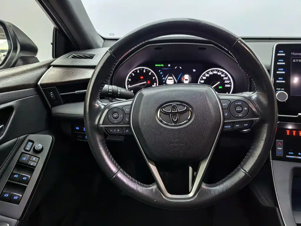 Toyota Avalon — миниатюра 13