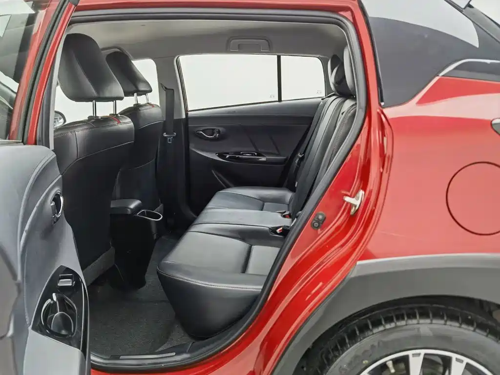 Toyota Yaris L — миниатюра 15