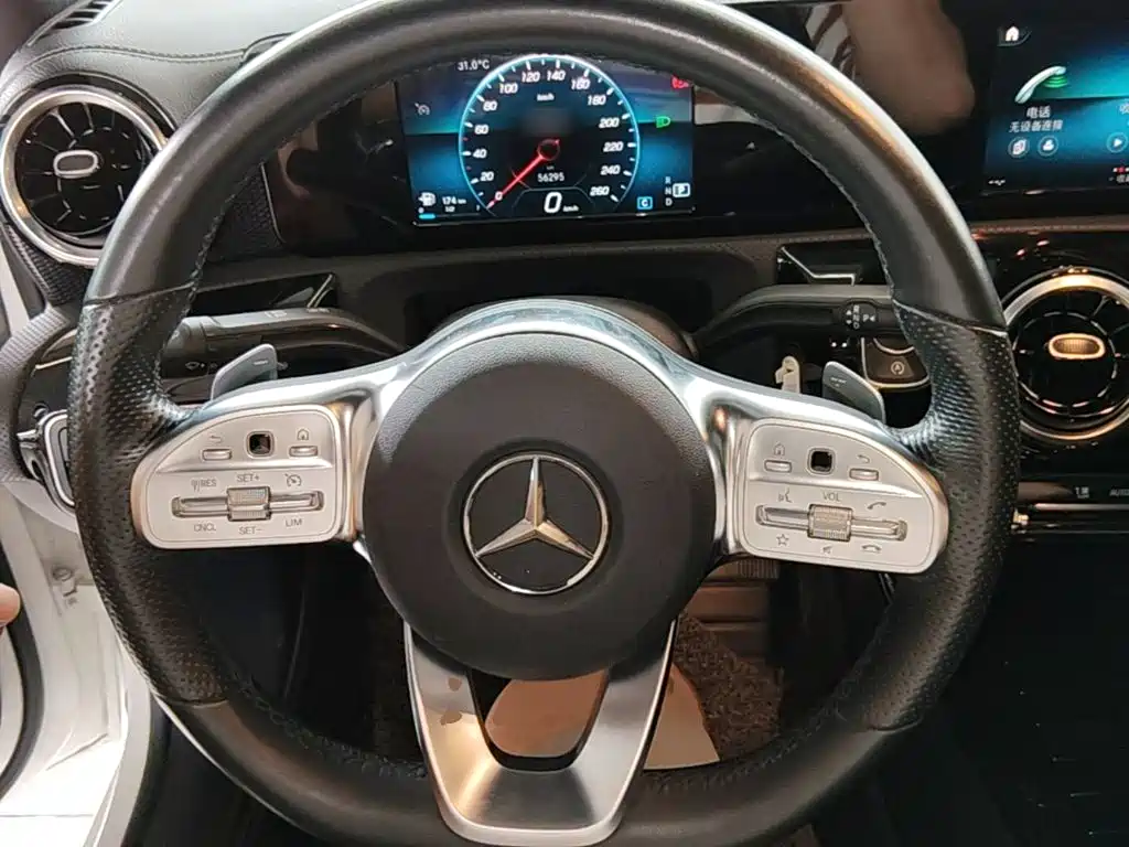 Mercedes-Benz A-Class — миниатюра 11
