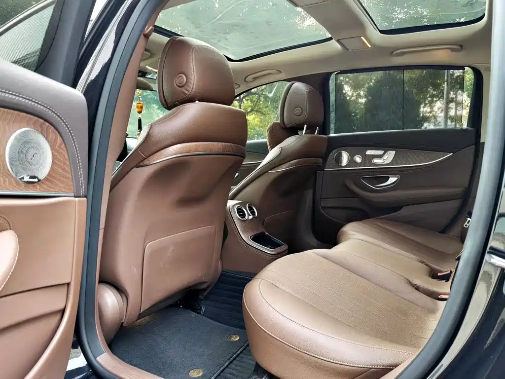 MERCEDES-BENZ E CLASS