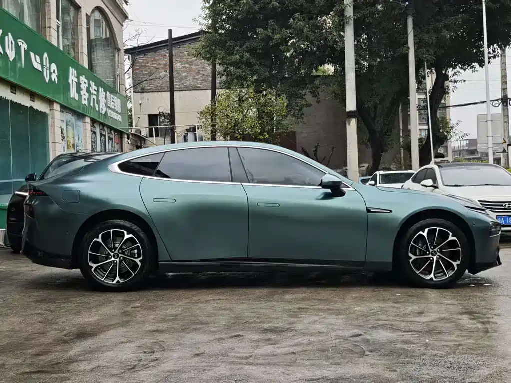 XPeng P7 — миниатюра 2