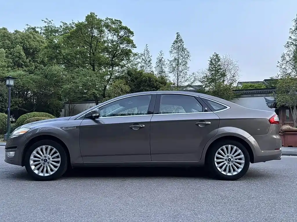 Ford Mondeo Zhisheng — миниатюра 4