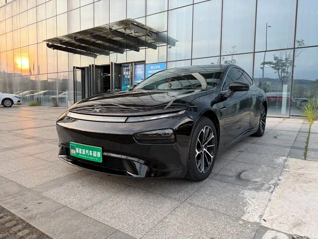 XPeng P7 — миниатюра 2