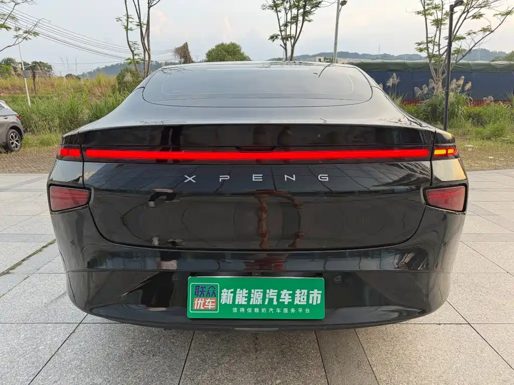 XPeng P7 — миниатюра 5