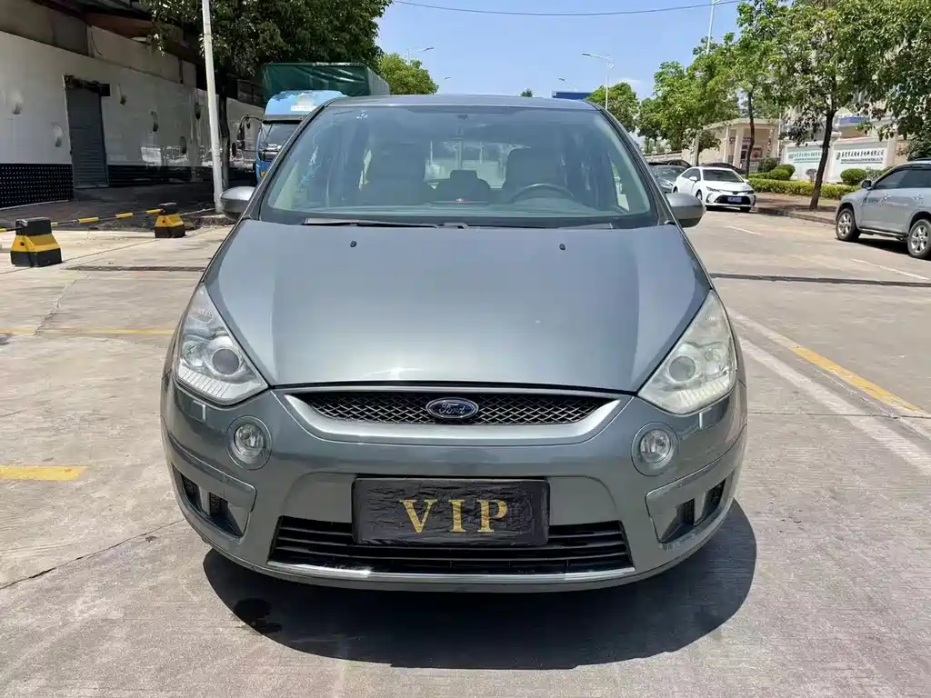 Ford Max — миниатюра 2