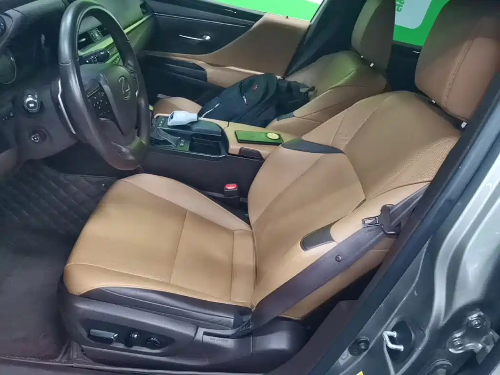 Lexus ES — миниатюра 15