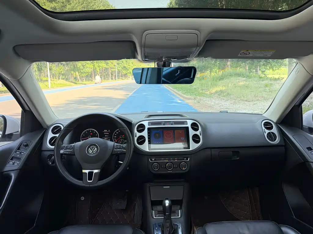 Volkswagen Tiguan - фото 18