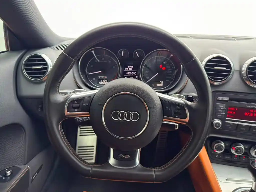 Audi TTS 2011 TTS Coupe 2.0TFSI quattro