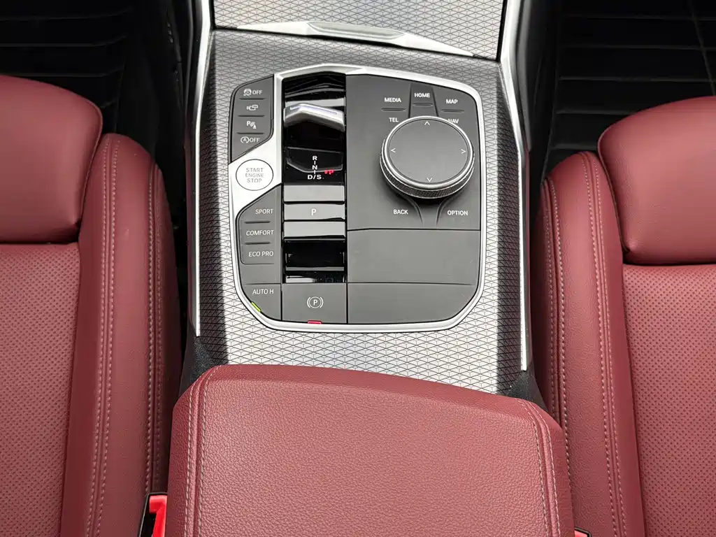 BMW 3 Series — миниатюра 17