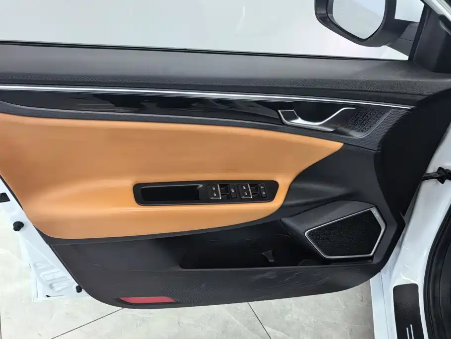 Geely Emgrand GL — миниатюра 7