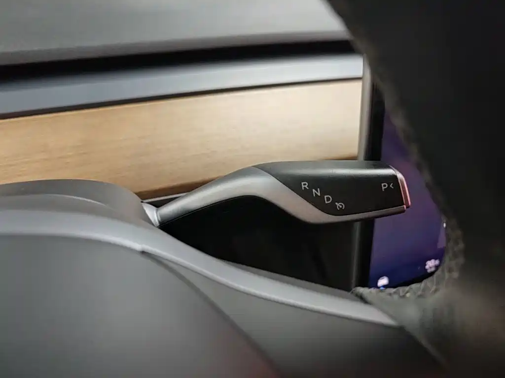 Tesla Model 3 — миниатюра 14