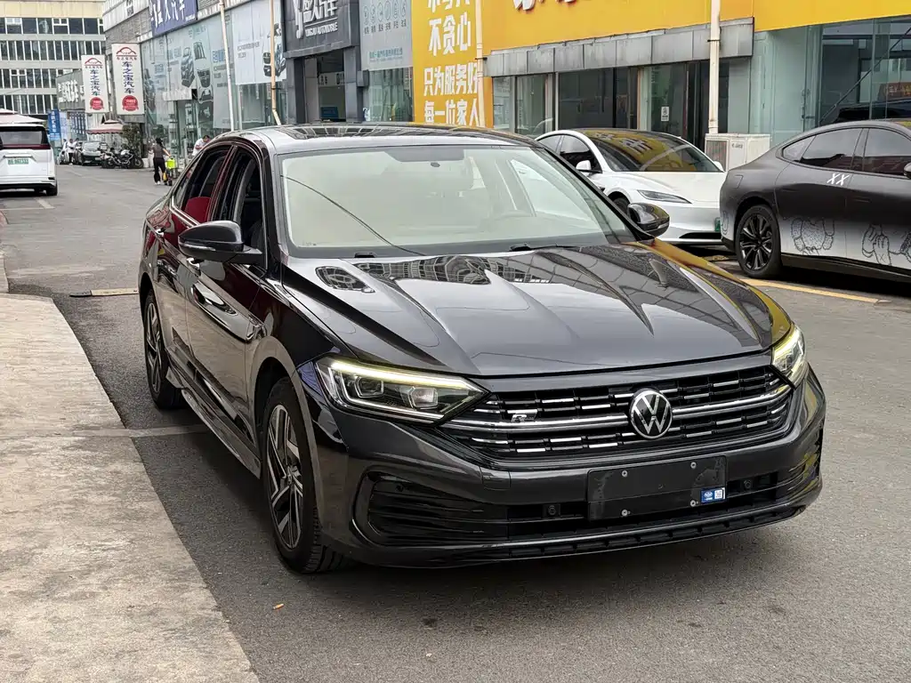 Volkswagen Sagitar — миниатюра 3