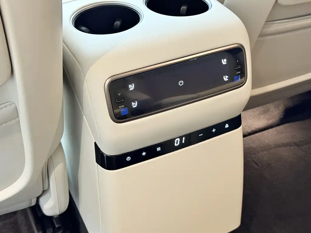 Li Auto Li i8 — миниатюра 12