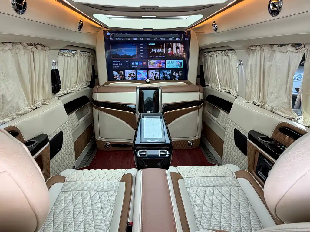Mercedes-Benz V-Class — миниатюра 12