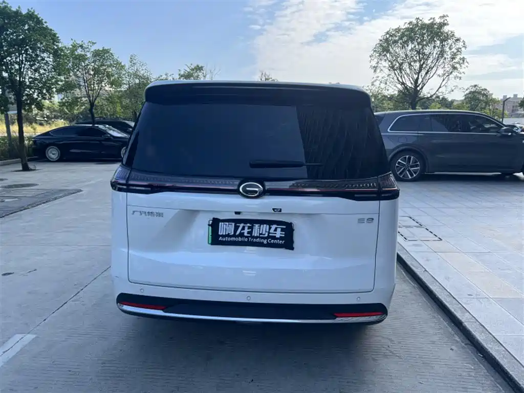 GAC Motor Trumpchi E8 PHEV — миниатюра 8