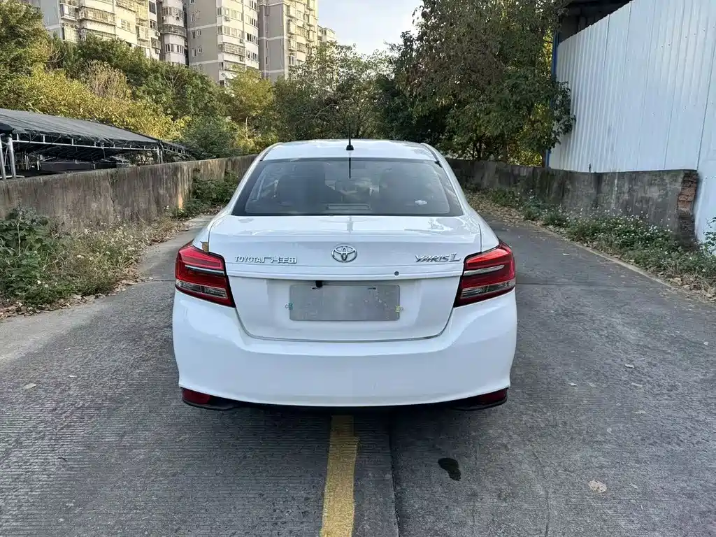 TOYOTA YARIS L TO ENJOY