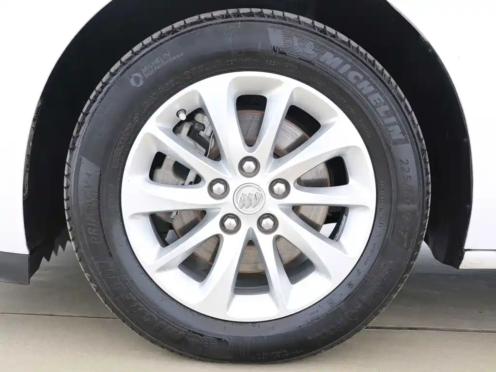 Buick GL8 — миниатюра 12