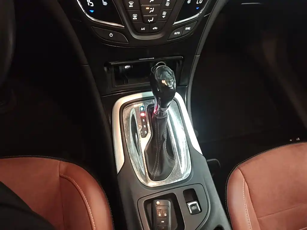 Buick Regal — миниатюра 14
