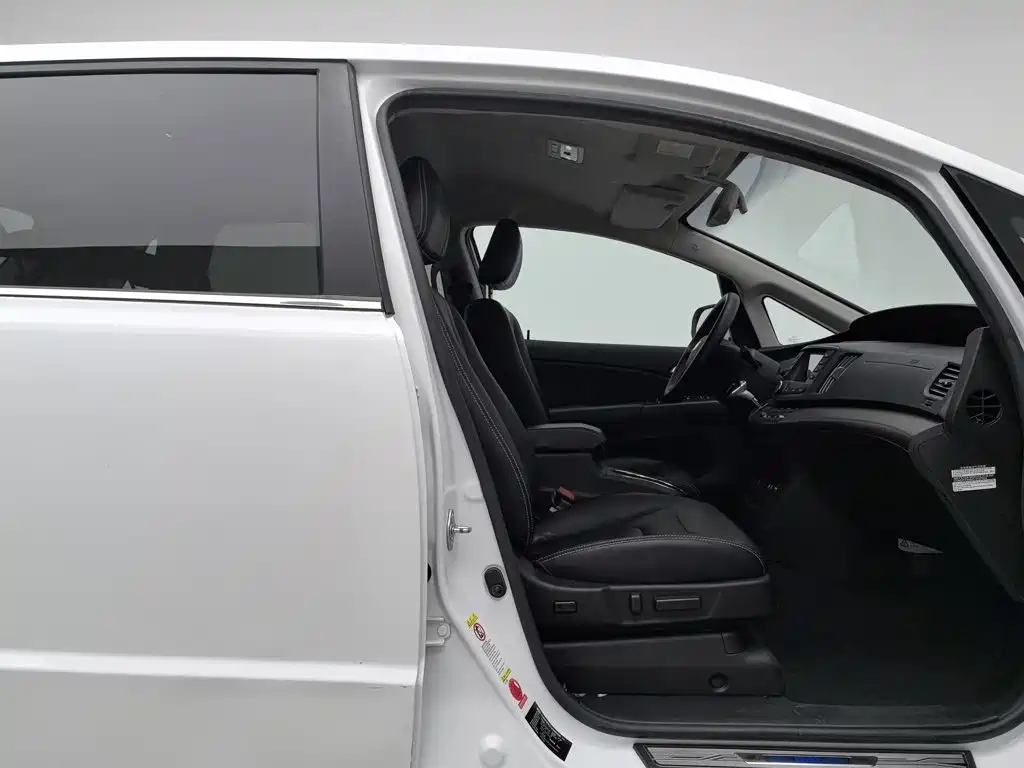 BYD e6 — миниатюра 23