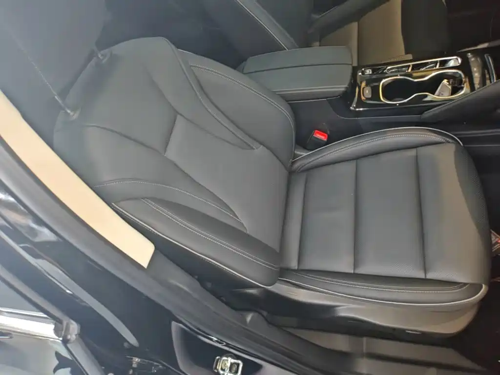 Buick Envision Plus — миниатюра 25