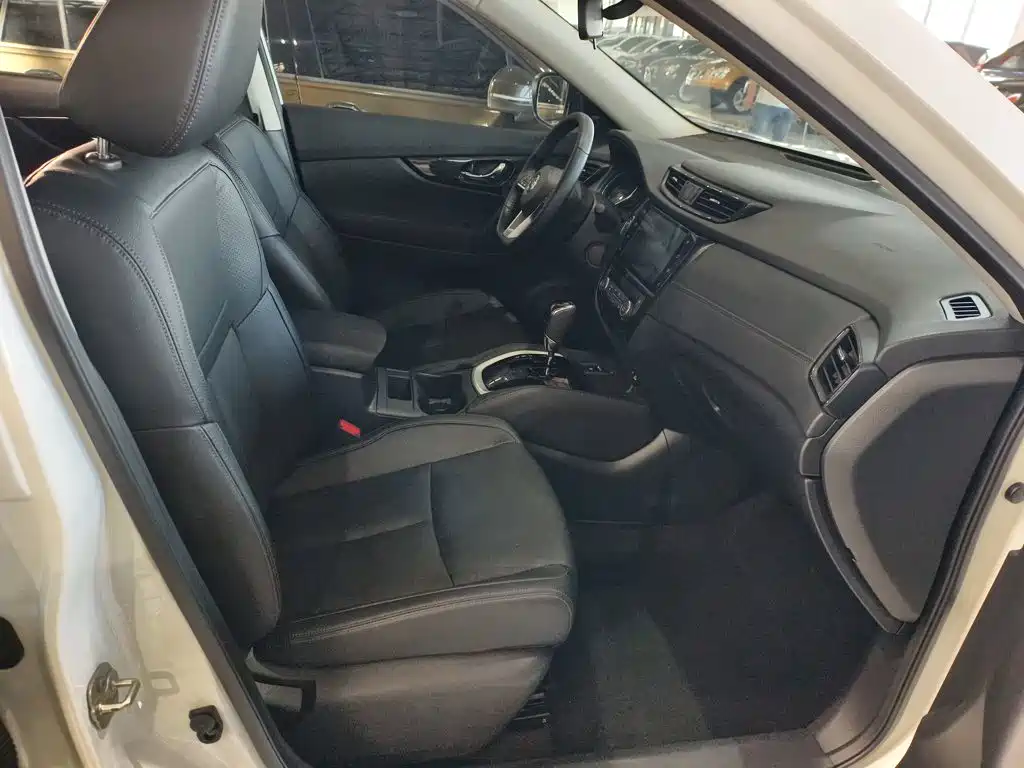 Nissan X-Trail 2023 2.0L