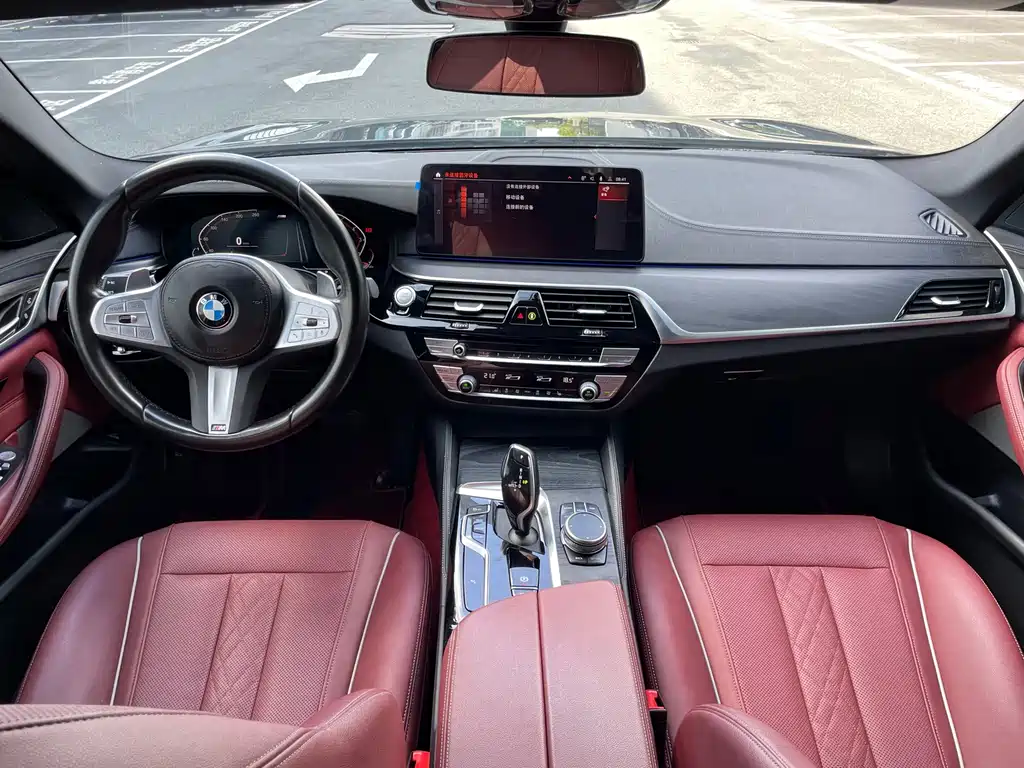 BMW 5 Series — миниатюра 9