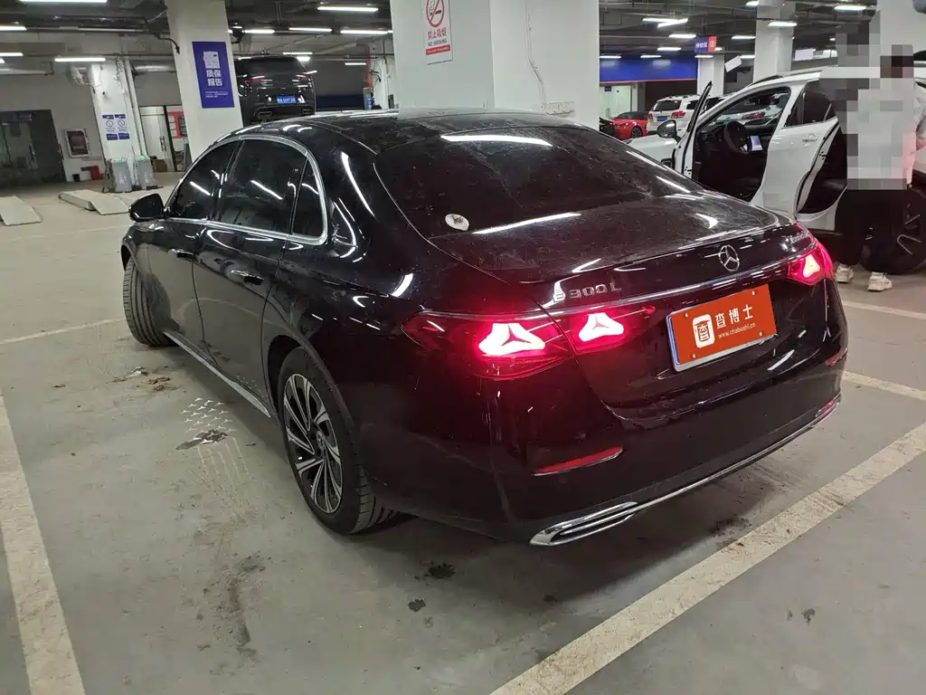 MERCEDES-BENZ E CLASS