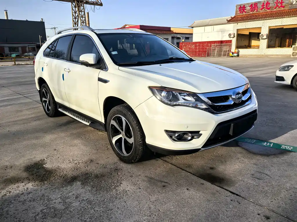 BYD S7