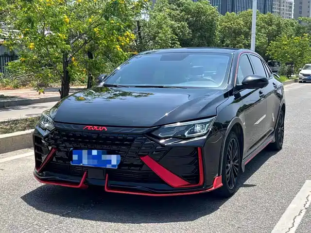 Dongfeng Aeolus Yixuan MAX