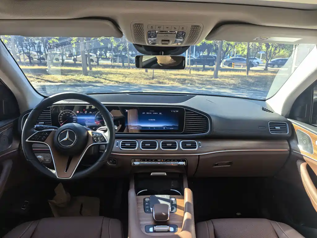 Mercedes-Benz GLE (Import) — миниатюра 10