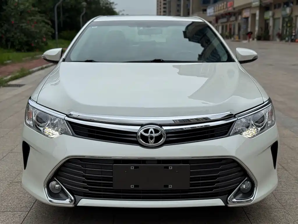 Toyota Camry 2015