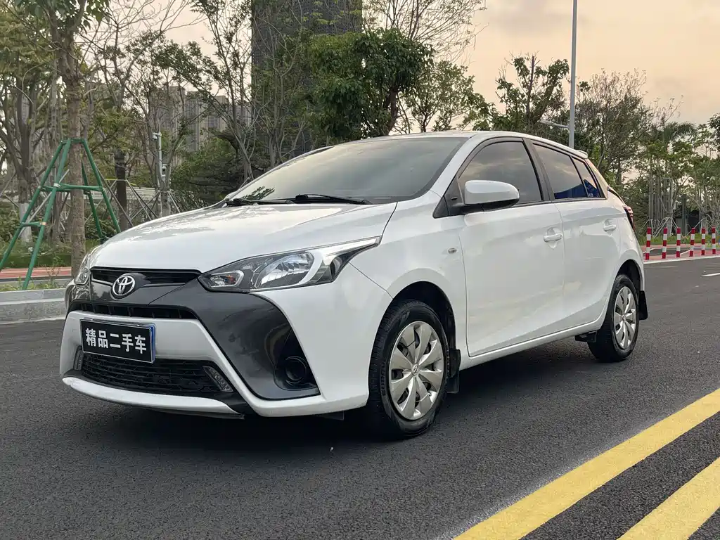 Toyota Yaris L 2020