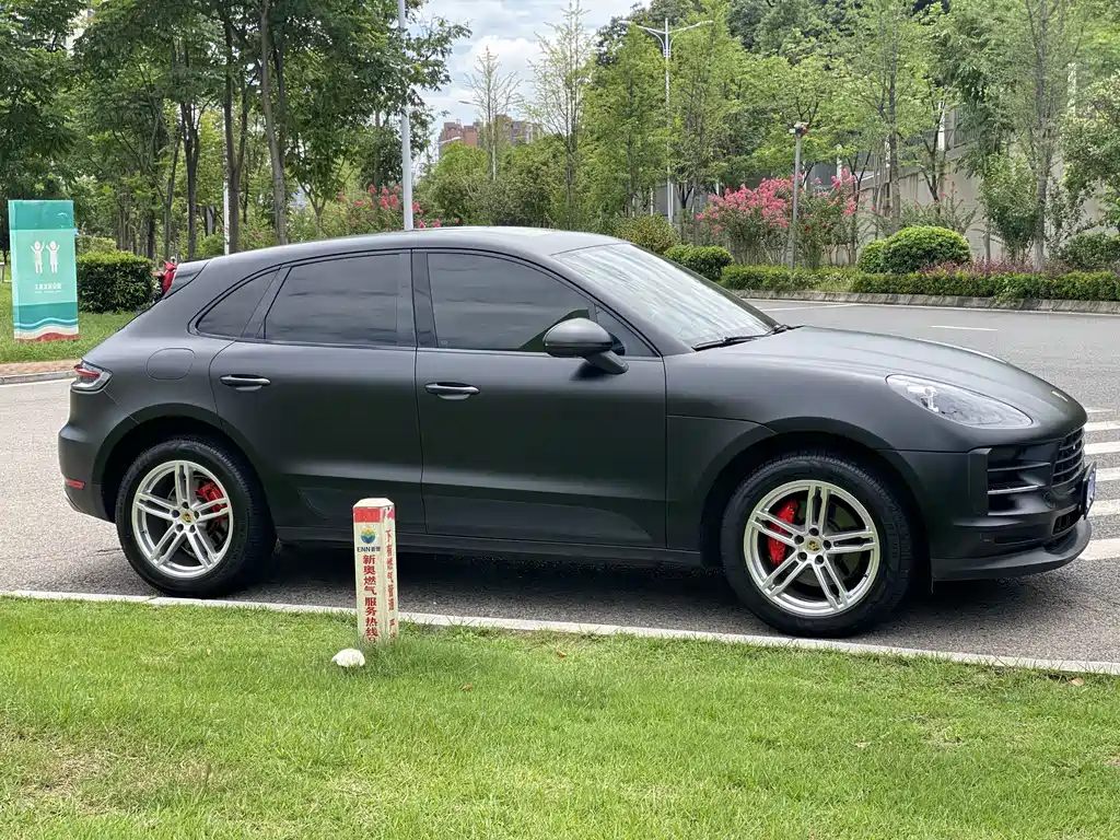 Porsche Macan — миниатюра 8