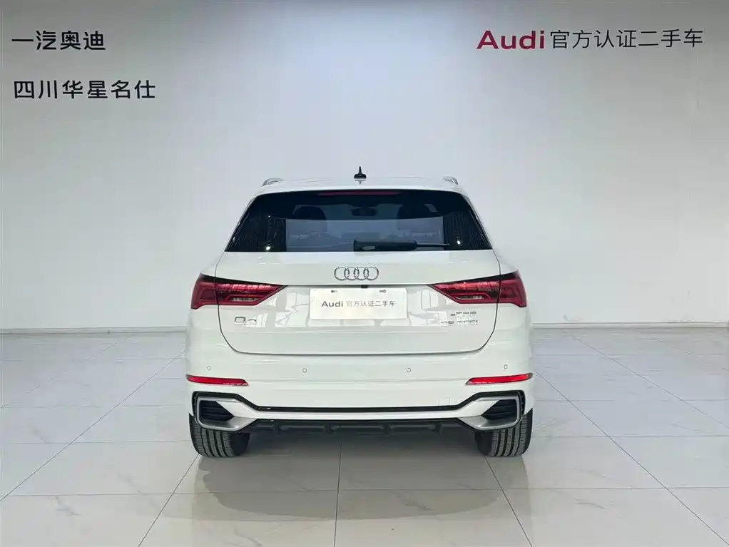 Audi Q3 2024 Белый из Китая