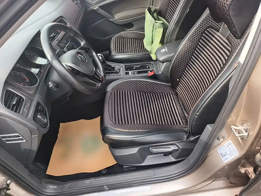 Volkswagen Golf — миниатюра 15
