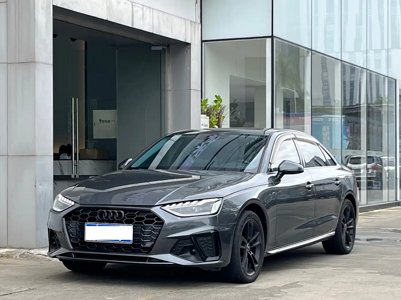 奥迪A4L 2022款 35 TFSI 时尚动感型 2023
