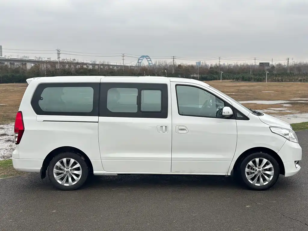 DONGFENG POPULAR M7