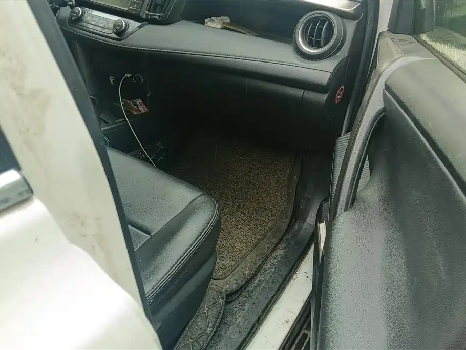 Toyota RAV4 2015 2.0L CVT